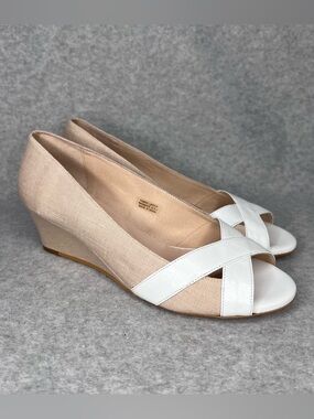 Patricia Green Como Peep Toe Wedge Heels Womens Sz 8 White Faux Leather & Linen